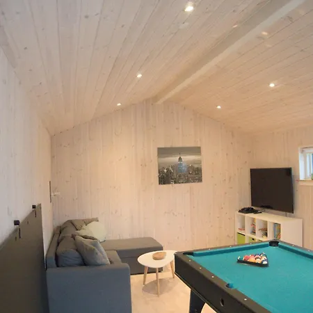 Cosy And Modern In Pt Strandby בית נופש *