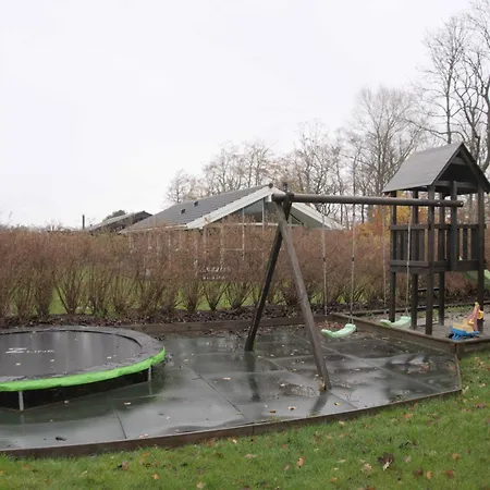 בית נופש Cosy And Modern In Pt Strandby *